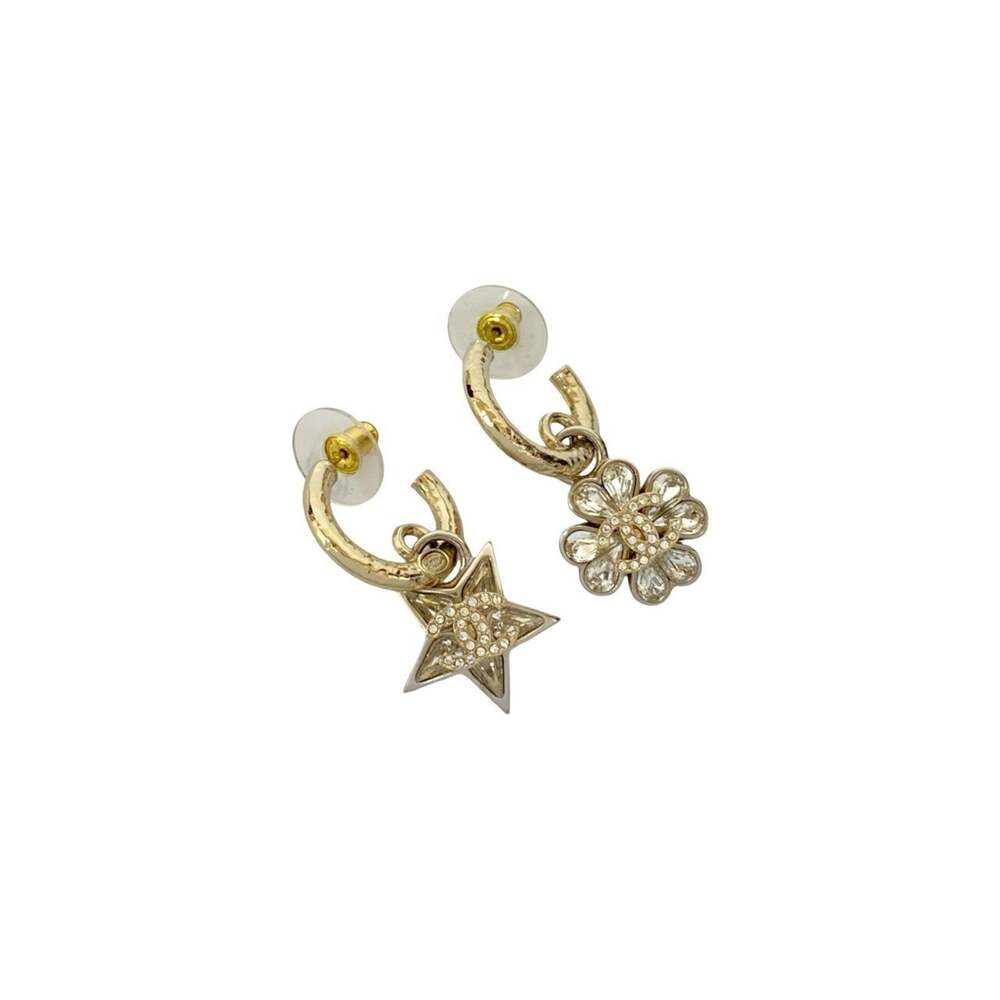 Chanel Cc Logo Star Flower Earrings #215790C11B - Picture 3 of 4